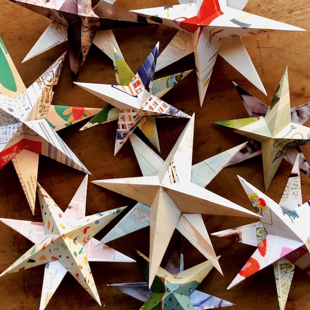 paper stars for Christmas decorations